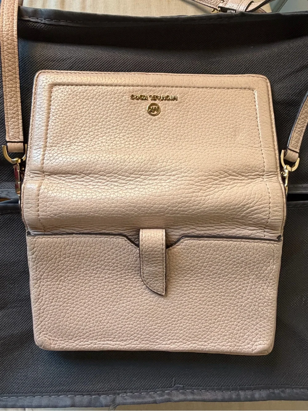 Michael Kors Blush Beige Pebbled Leather Crossbody wallet